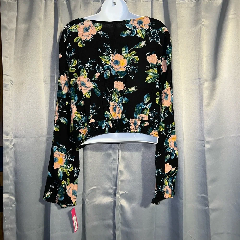 Xhilaration MATCHING FLORAL SET. Long sleeve crop top with long matching skirt